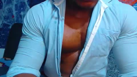 Snapshot of black_seus85 chatting on October 2025 04:52:01 PM duglas online show from October 2025 04:52:01 PM