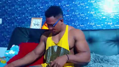 Snapshot of black_seus85 chatting on November 2025 03:25:01 PM duglas online show from November 2025 03:25:01 PM