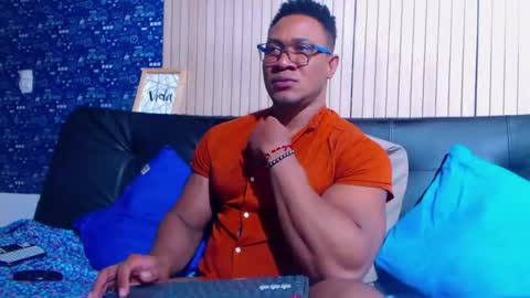 Snapshot of black_seus85 chatting on February 2026 09:46:02 PM duglas online show from February 2026 09:46:02 PM