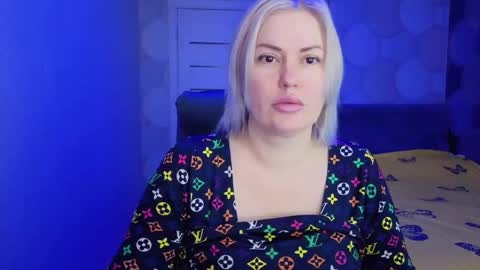 blackeyes11 online show from May 2026 02:06:02 AM