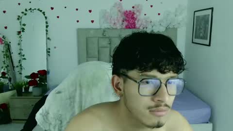 Snapshot of blackfox_desire chatting on June 2026 06:10:01 PM mateo online show from June 2026 06:10:01 PM