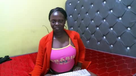 Snapshot of blackquin24 chatting on December 2024 08:05:01 AM Brenda and Niffa online show from December 2024 08:05:01 AM