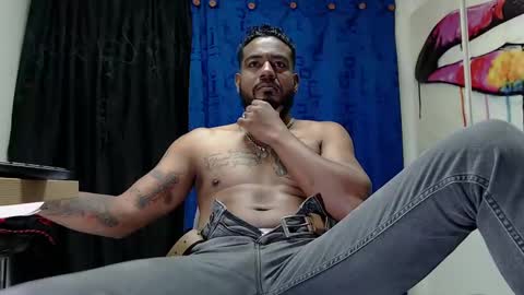 Snapshot of blade_foxx chatting on March 2025 12:33:02 PM Richard online show from March 2025 12:33:02 PM