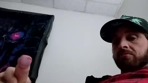 Snapshot of blahblam420 chatting on December 2024 02:12:02 AM blahblam420 online show from December 2024 02:12:02 AM