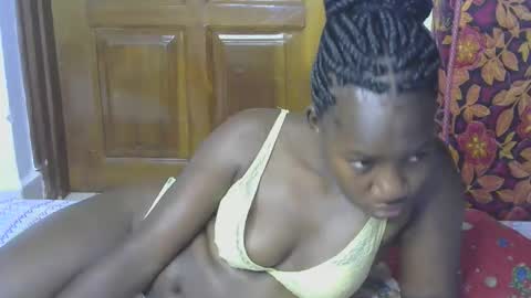 VIVIAN online show from October 2025 07:05:01 PM