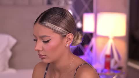 Snapshot of blairsanders chatting on October 2025 06:17:02 PM BlairSanders online show from October 2025 06:17:02 PM