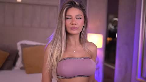 Snapshot of blairsanders chatting on October 2025 06:30:01 PM BlairSanders online show from October 2025 06:30:01 PM