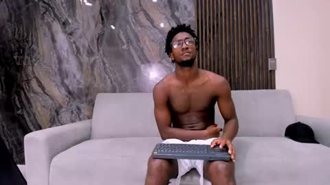 Snapshot of bless_my_neighbor chatting on February 2025 02:04:02 PM The Best Models online show from February 2025 02:04:02 PM