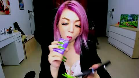 Nicole online show from December 2024 08:11:02 AM