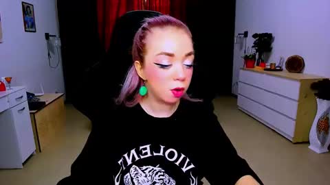 Nicole online show from January 2025 06:54:01 AM