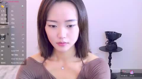 YoYo online show from November 2025 06:59:01 AM