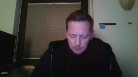 blonde32m online show from December 2024 04:01:02 PM