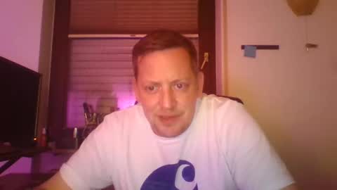 blonde32m online show from November 2025 05:02:02 PM