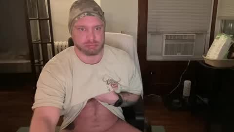 Snapshot of blondebluebear chatting on January 2025 01:39:02 AM blondebluebear online show from January 2025 01:39:02 AM