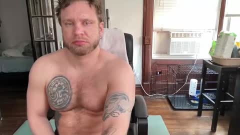 Snapshot of blondebluebear chatting on January 2025 04:08:01 PM blondebluebear online show from January 2025 04:08:01 PM