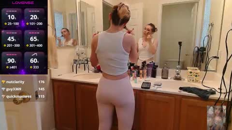 Bubbles online show from October 2025 12:33:02 AM