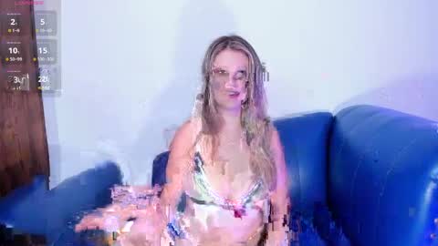 Snapshot of blondiecutee chatting on April 2026 06:02:02 PM blondiecutee online show from April 2026 06:02:02 PM