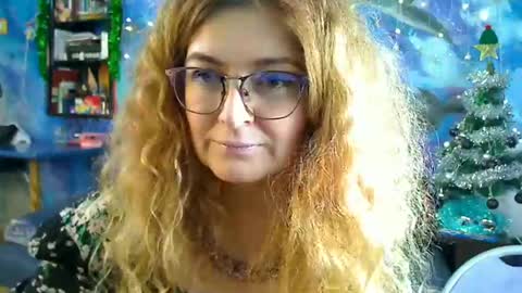 Snapshot of blondmilfs chatting on January 2025 07:28:01 AM BlondMILfs online show from January 2025 07:28:01 AM