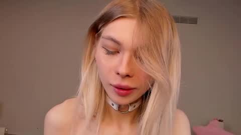 Snapshot of blondy_fina chatting on April 2026 04:38:01 AM blondy_fina online show from April 2026 04:38:01 AM