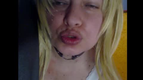 Snapshot of blontsex chatting on March 2026 11:52:04 PM Blontsex online show from March 2026 11:52:04 PM