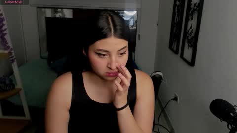 Snapshot of bloom_winxx chatting on February 2026 02:48:01 AM bloom_winxx online show from February 2026 02:48:01 AM