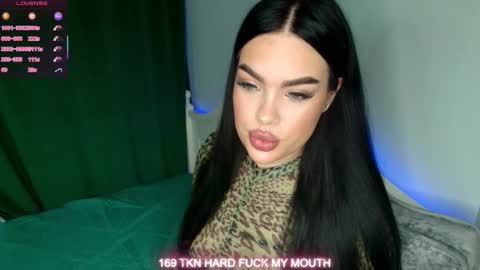 Snapshot of blowjob_queeny chatting on October 2025 06:19:01 AM Welcome guysMy name KatePVT its Open online show from October 2025 06:19:01 AM