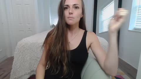 Snapshot of blowjobboss chatting on December 2024 07:07:02 PM Sarah Zee online show from December 2024 07:07:02 PM