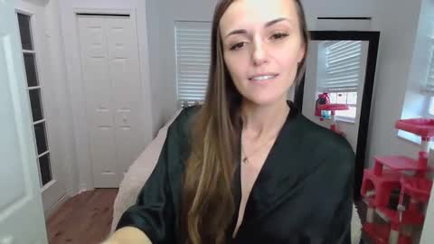Snapshot of blowjobboss chatting on January 2025 07:03:01 PM Sarah Zee online show from January 2025 07:03:01 PM