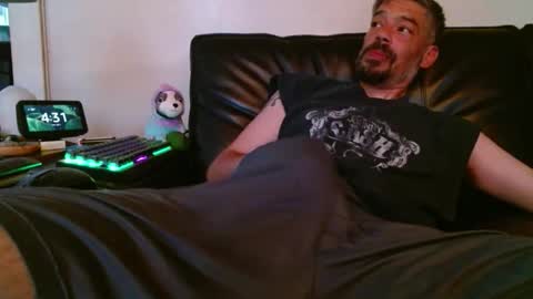 Dong Juan online show from December 2025 12:30:01 AM