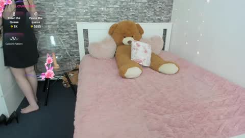 blue candy28 online show from January 2025 11:00:01 PM