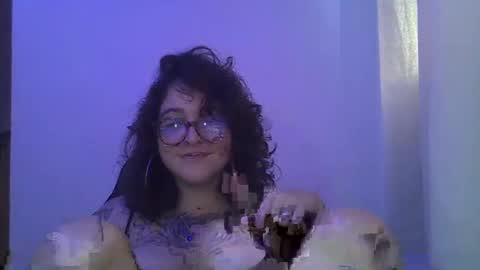 Snapshot of blue_liz chatting on September 2025 03:44:01 PM blue_liz online show from September 2025 03:44:01 PM