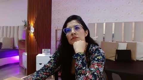 blue_tay1 online show from November 2025 12:15:02 PM