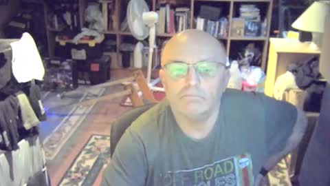 Snapshot of bluebox65 chatting on February 2025 04:40:01 PM bluebox65 online show from February 2025 04:40:01 PM