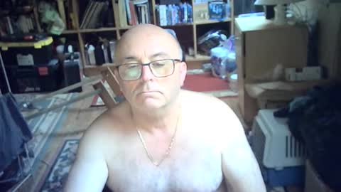 Snapshot of bluebox65 chatting on November 2025 03:24:02 PM bluebox65 online show from November 2025 03:24:02 PM