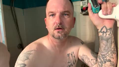 bluecollarpixel online show from May 2026 09:19:01 PM