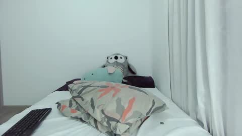 bluediamond_ online show from February 2025 06:50:02 AM