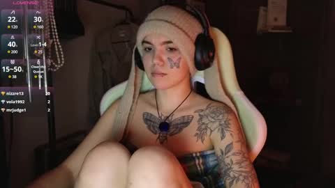 Snapshot of bluedweeb chatting on March 2025 06:10:01 AM Blue online show from March 2025 06:10:01 AM