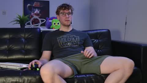 blueeyedtallguy online show from October 2025 01:09:02 AM