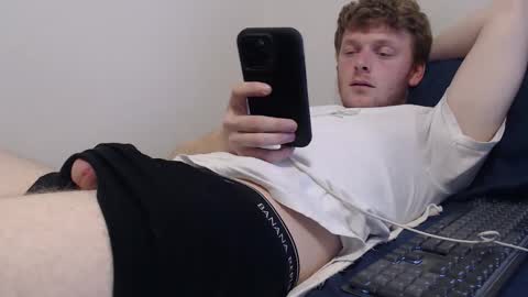 blue eyed twink online show from February 2026 02:26:01 AM