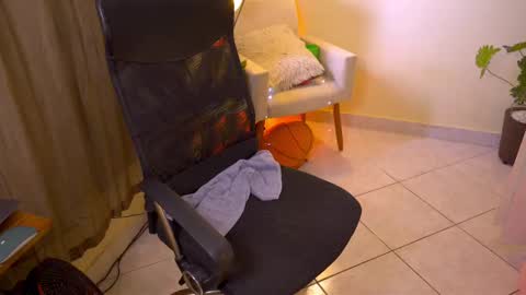 FLORAA online show from November 2025 10:31:01 AM