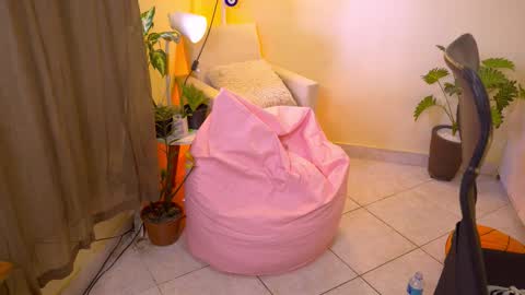 FLORAA online show from November 2025 10:49:02 AM