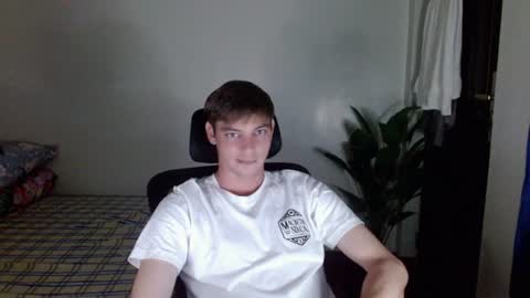 Snapshot of blueyedboyinasia chatting on July 2026 02:37:01 PM blueeyedboyisasia online show from July 2026 02:37:01 PM