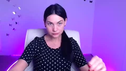 Snapshot of blum_kelly chatting on September 2025 11:32:01 AM Kelly online show from September 2025 11:32:01 AM