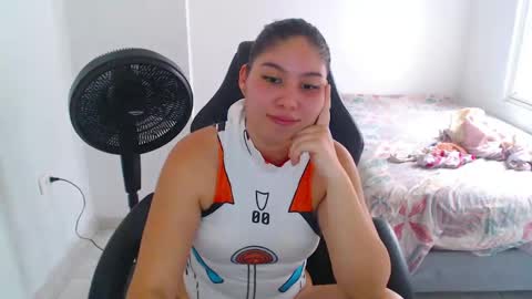 Snapshot of blumbum chatting on April 2026 09:12:02 PM Hey guysI am BrendaWelcome my room online show from April 2026 09:12:02 PM