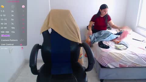 Snapshot of blumbum chatting on May 2026 10:04:02 PM Hey guysI am BrendaWelcome my room online show from May 2026 10:04:02 PM