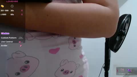 Snapshot of blumbum chatting on May 2026 11:01:04 PM Hey guysI am BrendaWelcome my room online show from May 2026 11:01:04 PM