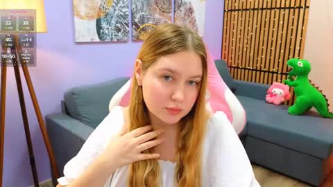 Ellie3 online show from February 2025 01:33:02 PM
