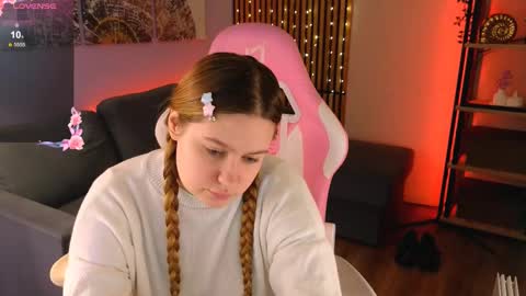 Ellie3 online show from March 2025 03:42:02 PM