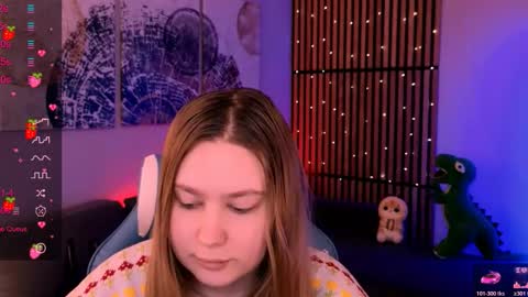 Ellie3 online show from October 2025 09:42:01 PM