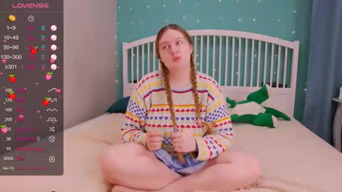 Ellie3 online show from November 2025 08:08:01 PM